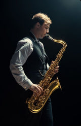 •Saxofón